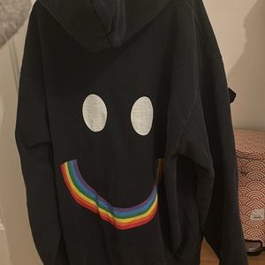 super cute thick hoodie, bought for 350, in the Hamptons, only worn once